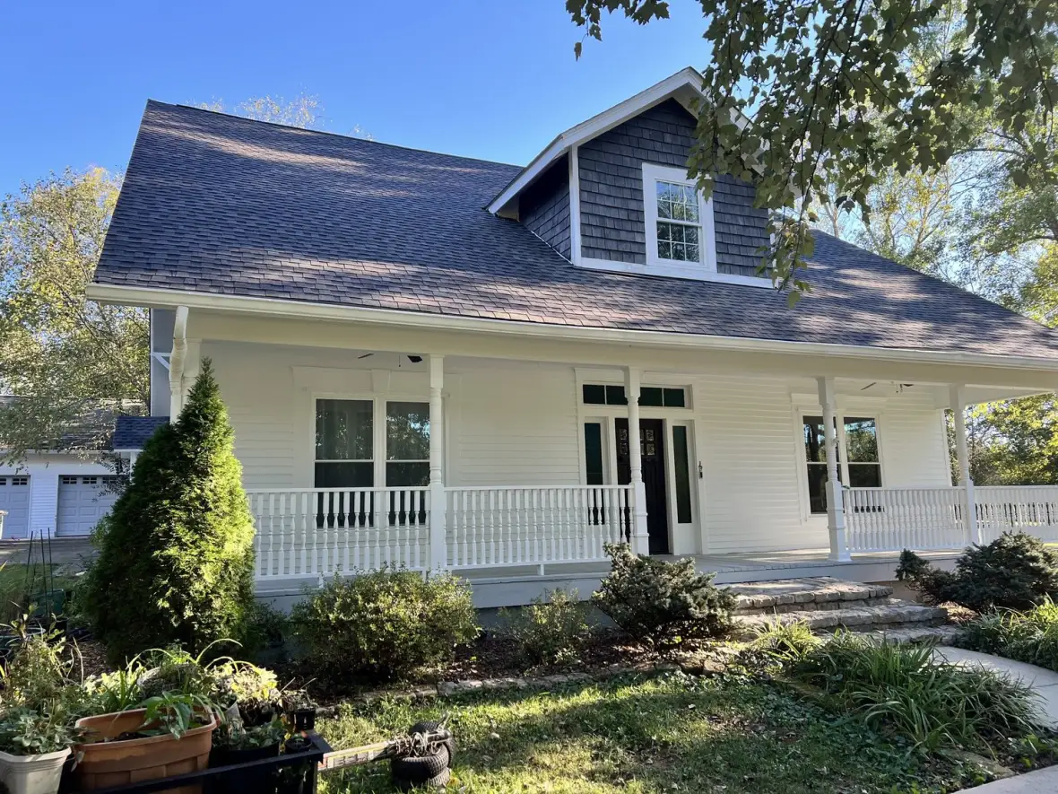 Freshly painted home exterior with crisp trim in Hendersonville, TN